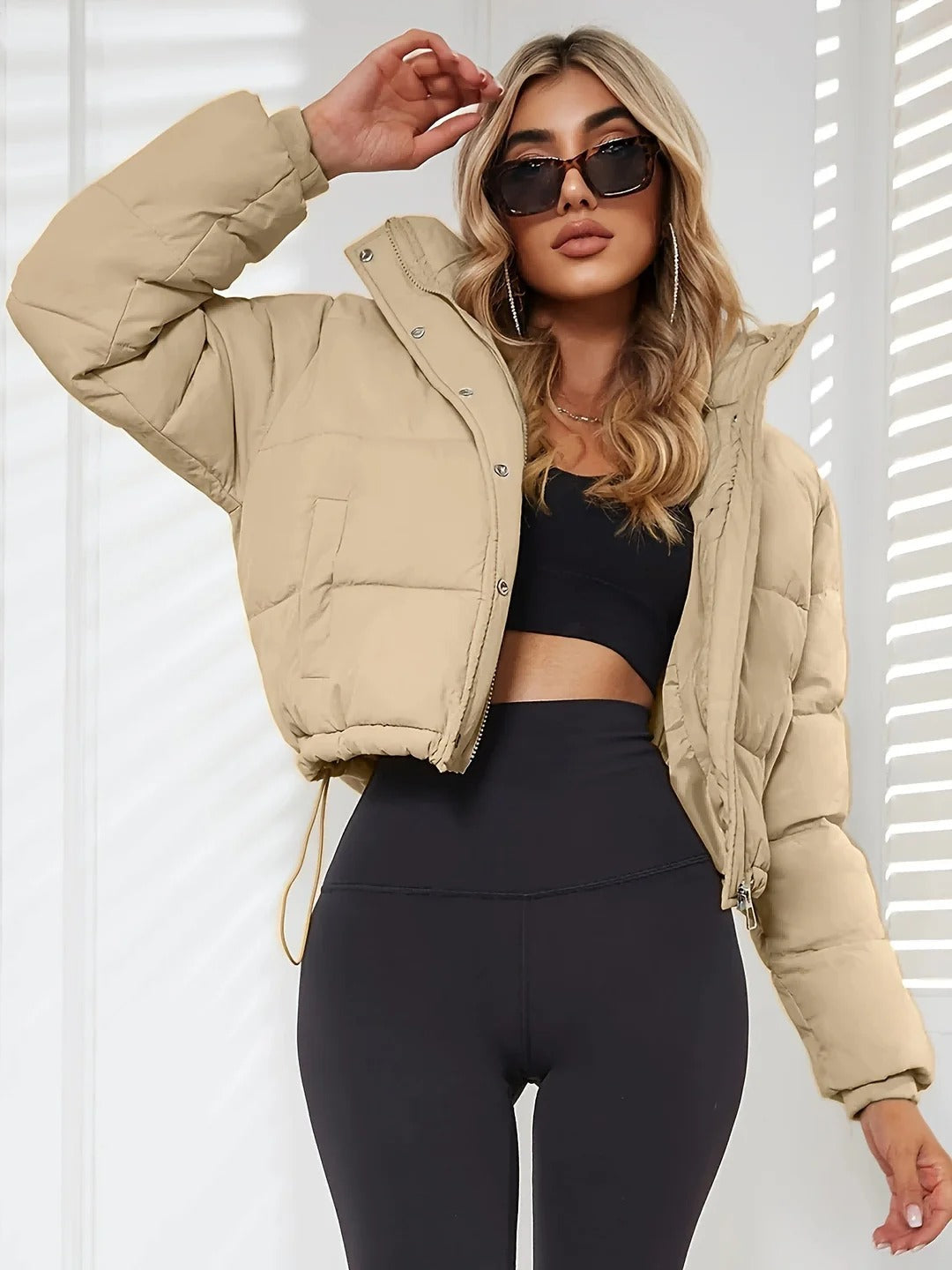 Julie Mae Gewatteerd Cropped Jack met Capuchon en Trekkoordzoom