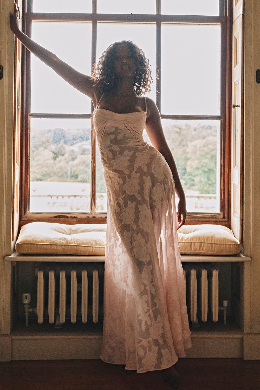 Liane | Stralend Elegant in een Rugloze Maxi-Jurk