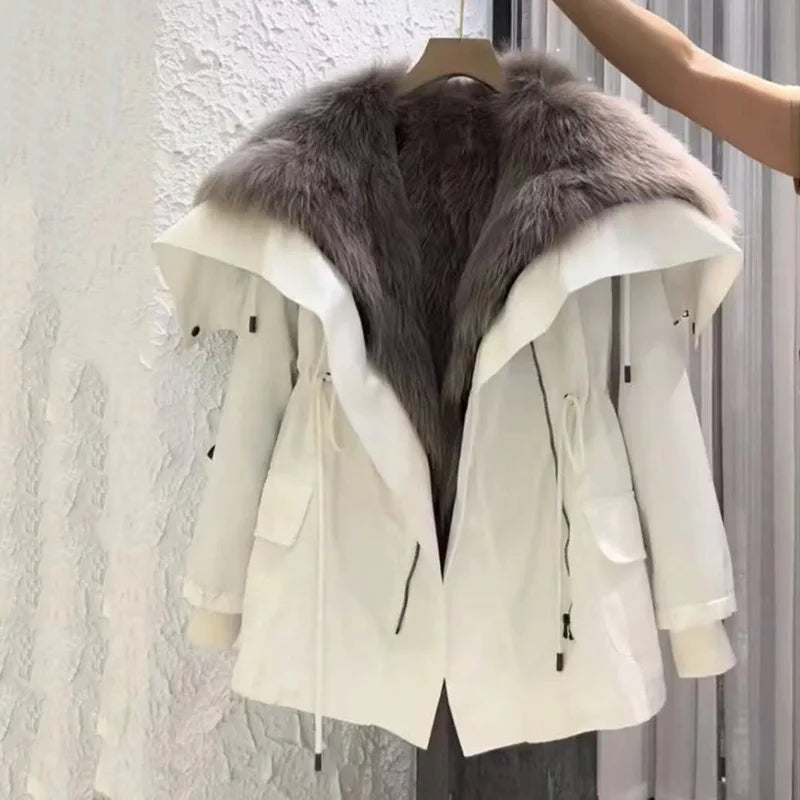 Rielle | Luxe Parka met Grijze Bontkraag โ Witte Winterjas