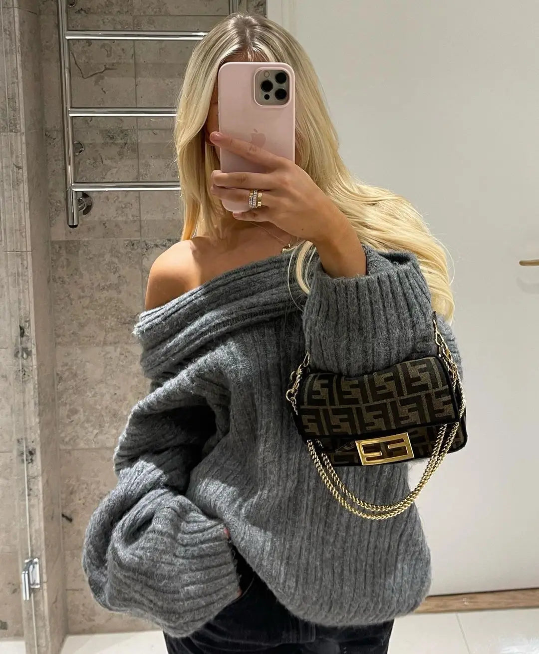 Noami | Grofgebreide Off-Shoulder Winter Trui