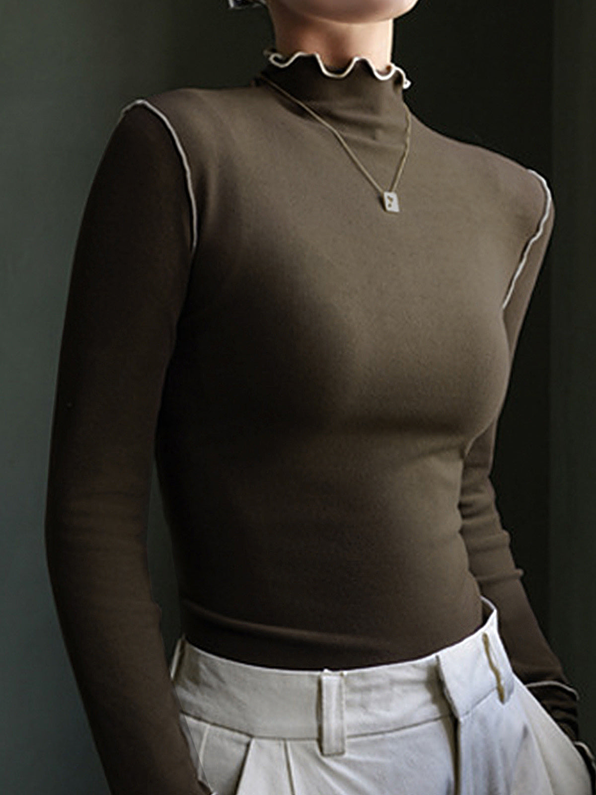 Sarina | Slim Fit Jersey T-Shirt met Hoge Hals – Warm & Stretchy
