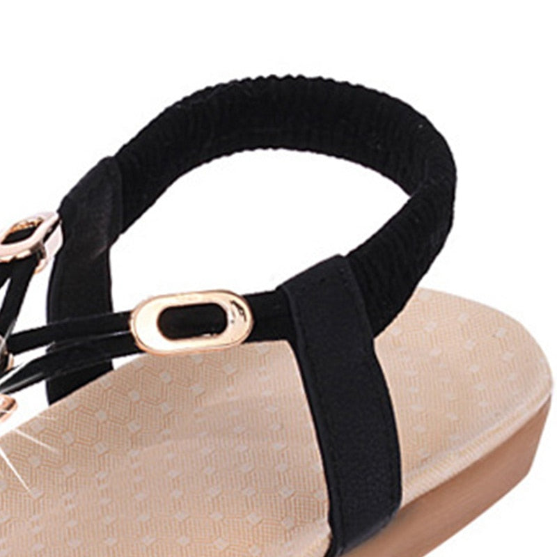 Billy | Charmante T-Strap Sandalen