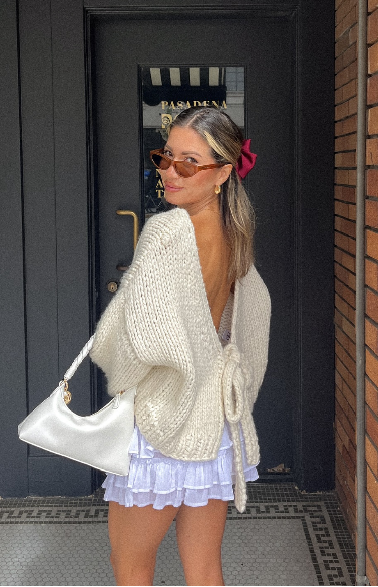 Chayenne | Dames gebreid herfst vest met striksluiting en luxe breisteek