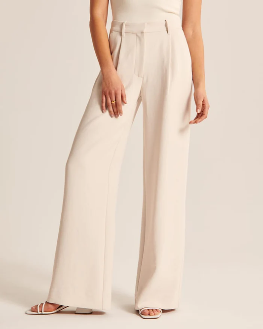 Liana – Getailleerde Broek met Wijde Pijpen in Beige