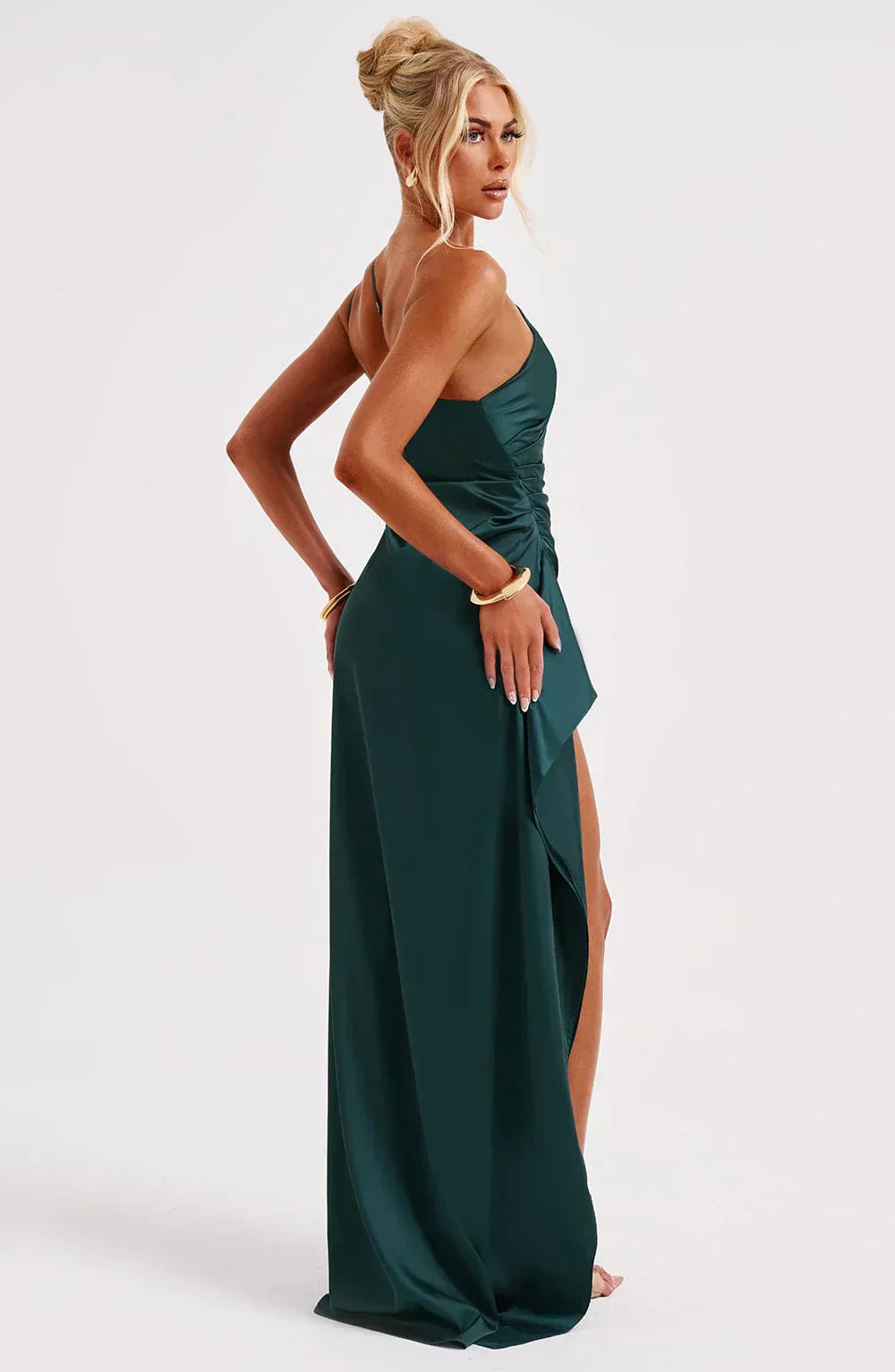 Parker – De Luxe One-Shoulder Satijnen Splitjurk