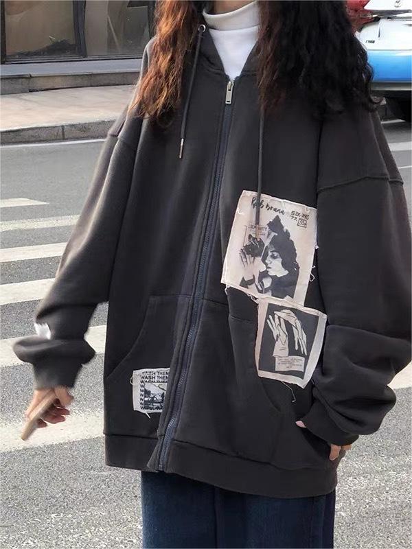 Kami | Losvallende Katoenen Hoodie met Grafische Patches