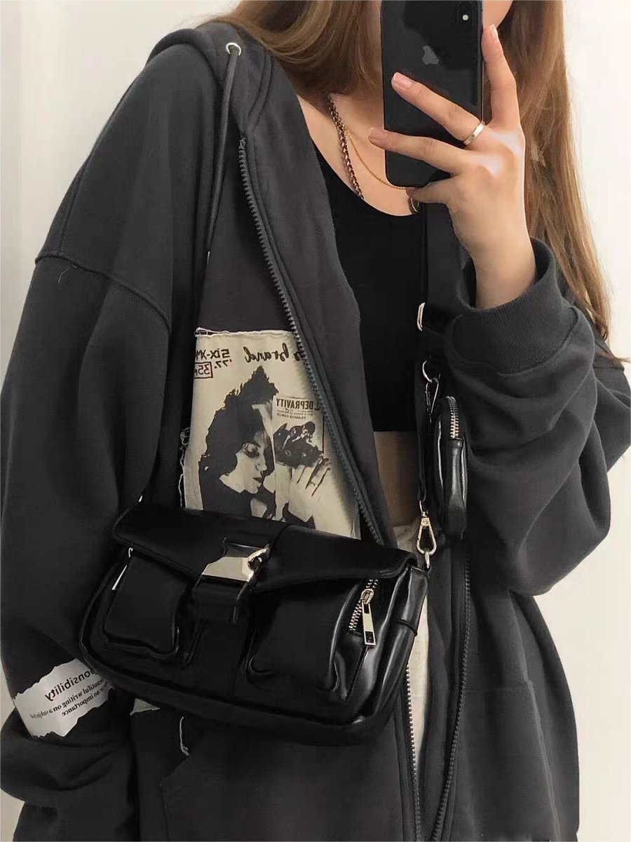 Kami | Losvallende Katoenen Hoodie met Grafische Patches