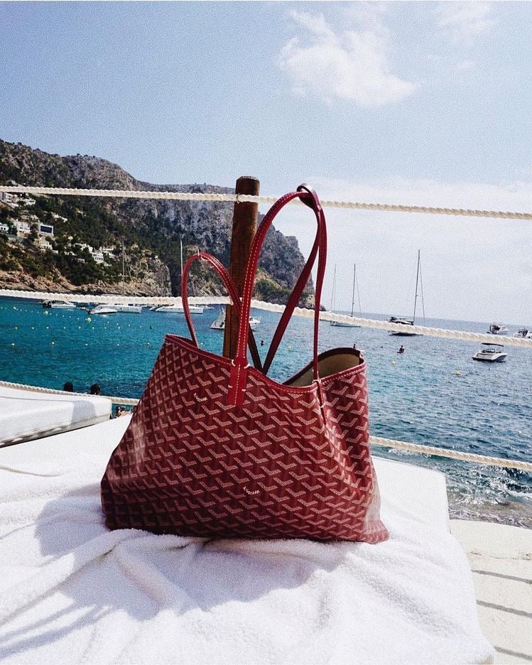 Yvette | Luxe Monogram Canvas Shopper met Ruime Indeling