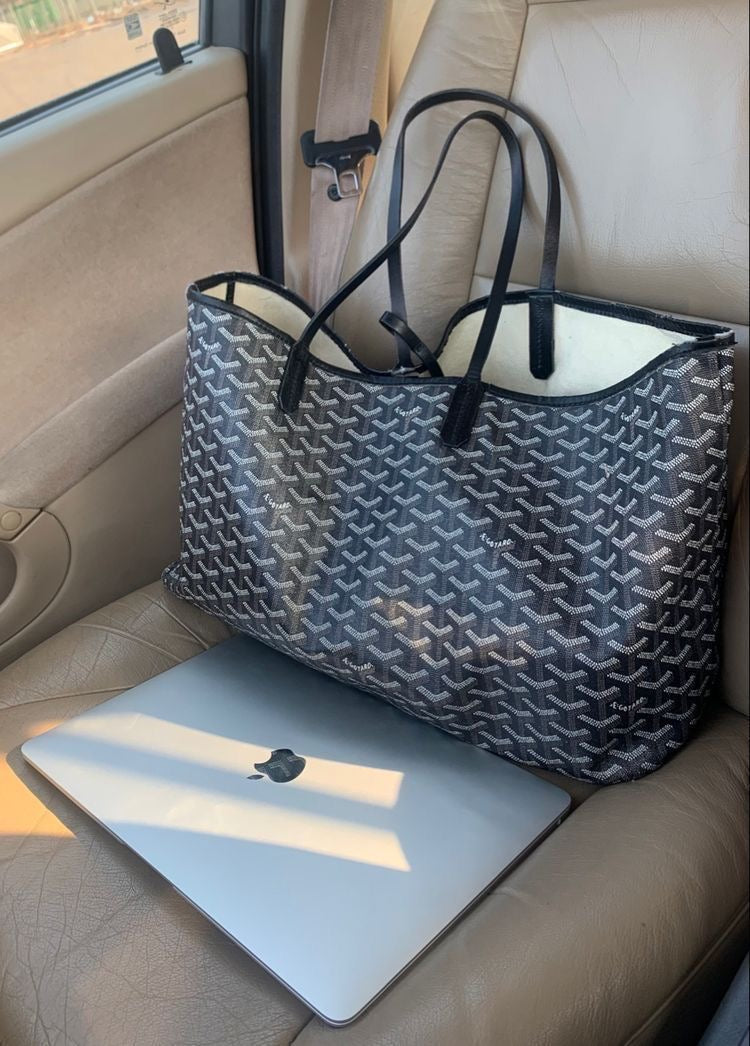 Yvette | Luxe Monogram Canvas Shopper met Ruime Indeling