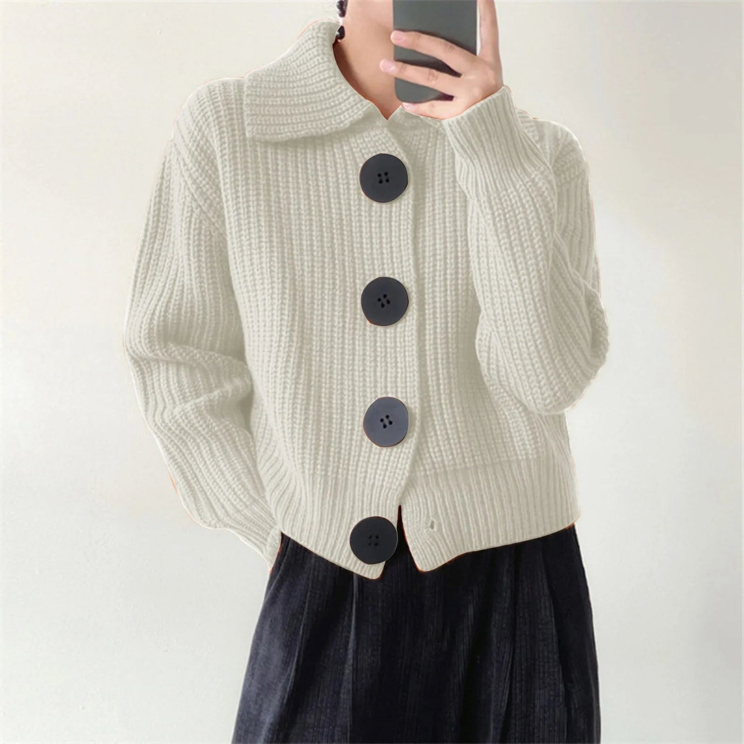 Amelia | Gebreide Cardigan met Statement Knopen