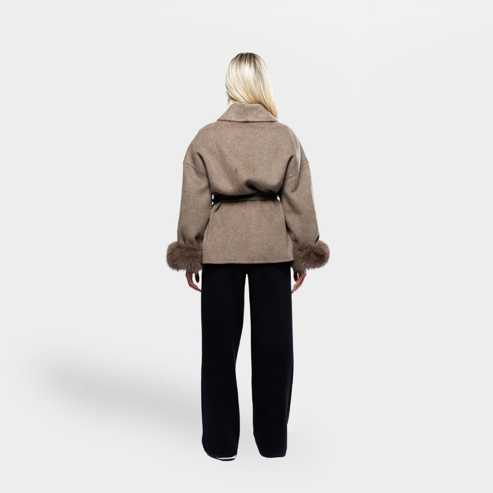 Vicky | Luxe Dames Winterjas met Faux Fur en Elegante Tailleceintuur