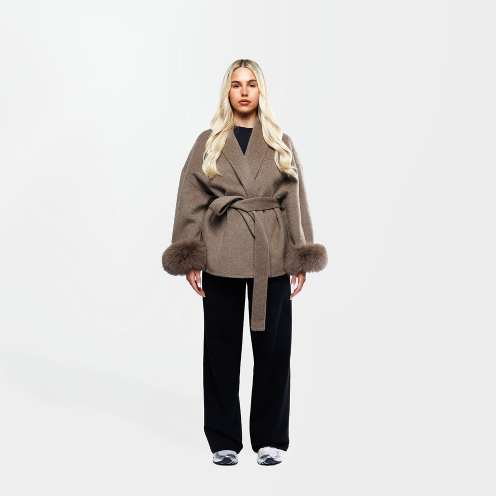 Vicky | Luxe Dames Winterjas met Faux Fur en Elegante Tailleceintuur