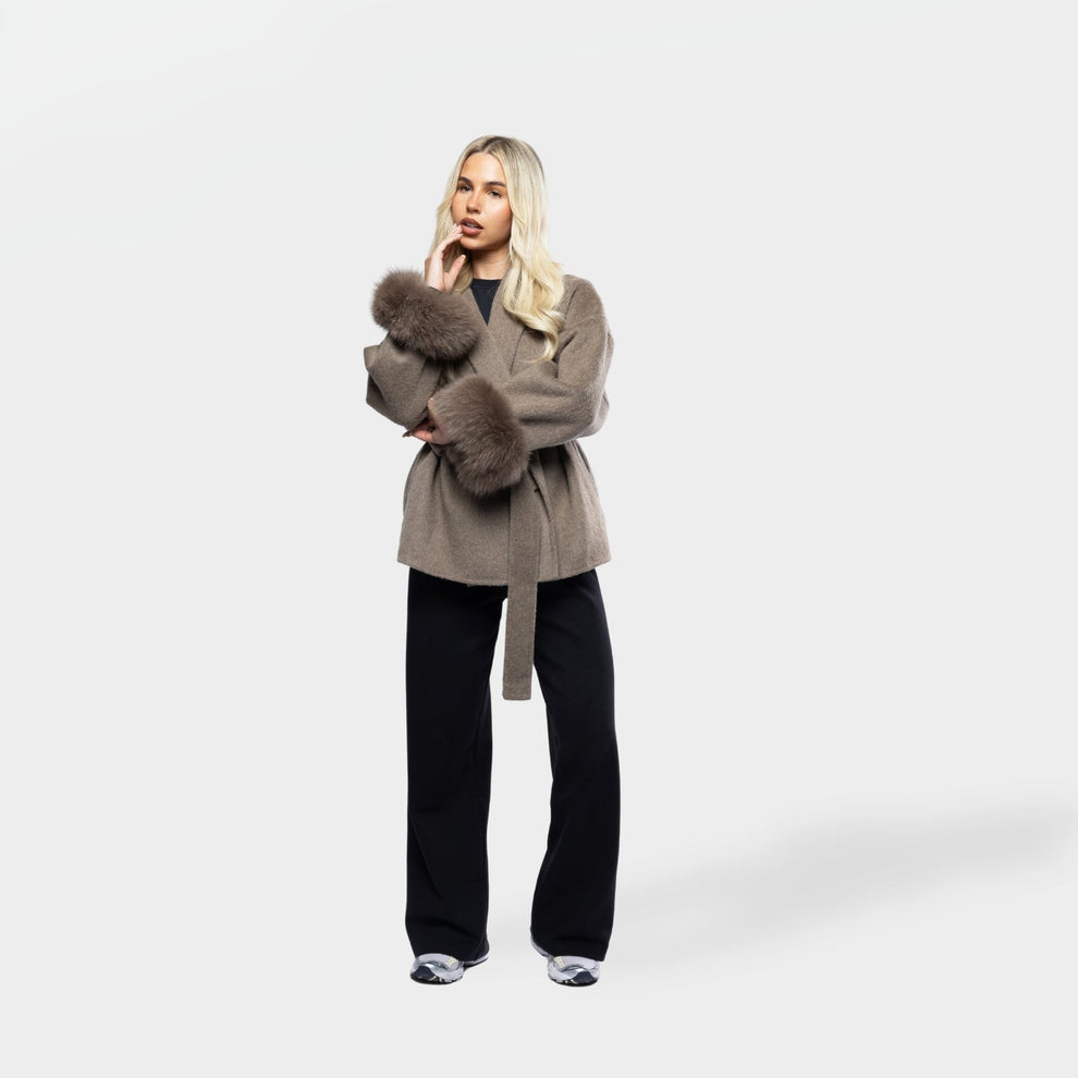 Vicky | Luxe Dames Winterjas met Faux Fur en Elegante Tailleceintuur
