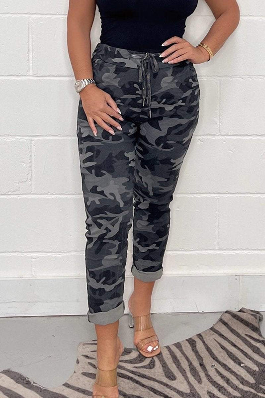 Palina | Stijlvolle legerprint broek dames