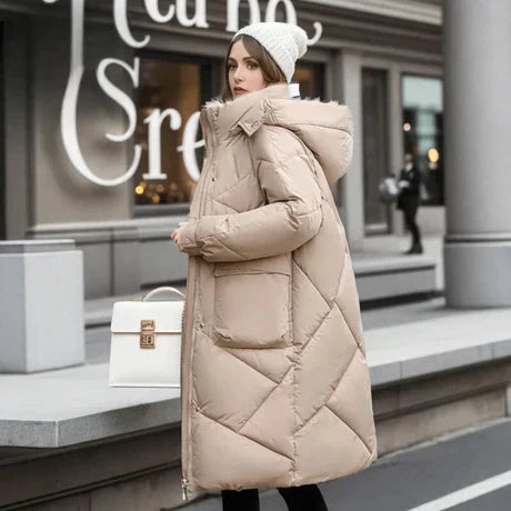 Arlette | Oversized Winterjas met Capuchon, Verstelbare Manchetten & Halflang Design