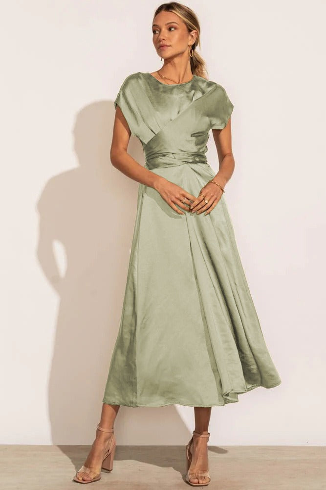 JUUN | Prachtige elegante midi avondjurk