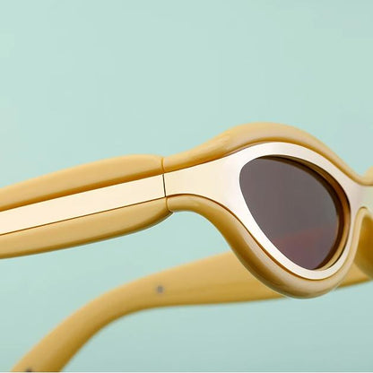Yoko | Futuristische Ovale Zonnebril met Metaalaccenten