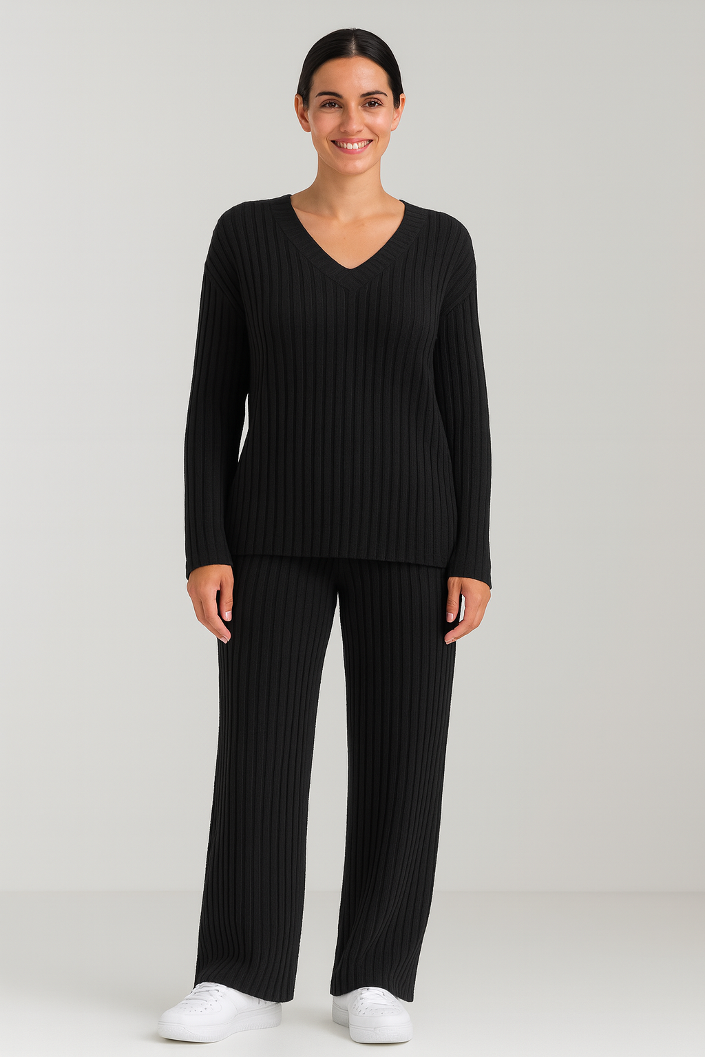 Noelle | Sage Serenity | Gebreide Lounge Set met V-hals Trui & Wijde Pijpen Broek