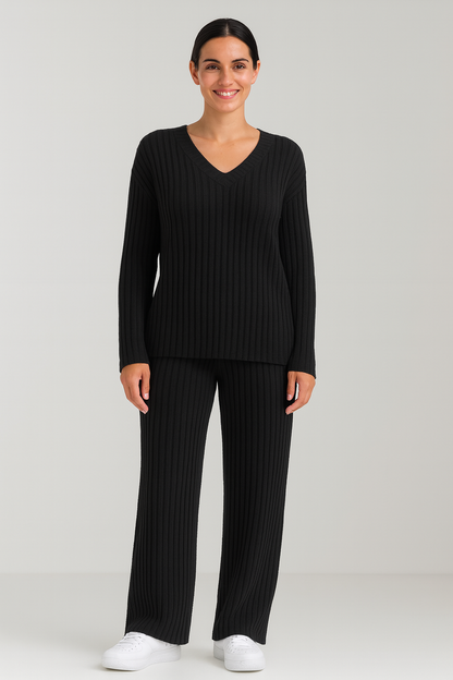 Noelle | Sage Serenity | Gebreide Lounge Set met V-hals Trui & Wijde Pijpen Broek