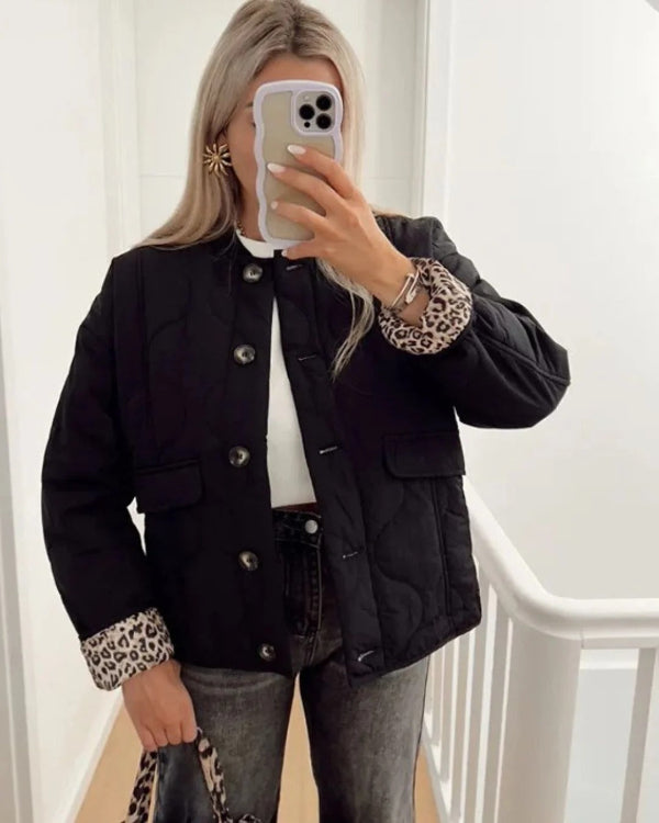 Myla | Stijlvolle Elegante Gewatteerde Jas van Luxe Stof met Leopard Manchetten