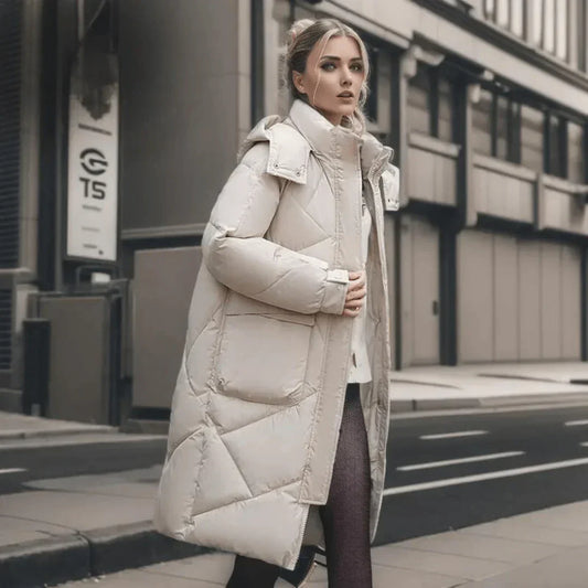 Arlette | Oversized Winterjas met Capuchon, Verstelbare Manchetten & Halflang Design