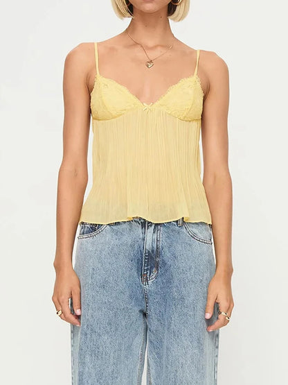 KYARA | Speelse en Elegante Plissé Cami Top