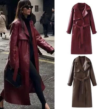 PEARL – Bordeauxrode Faux Leather Coat met Retro Silhouet