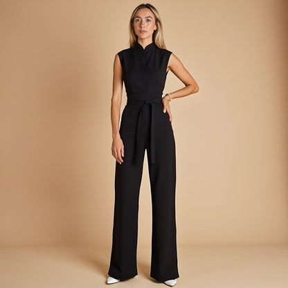 Cassandra | Elegante mouwloze jumpsuit met hoge kraag